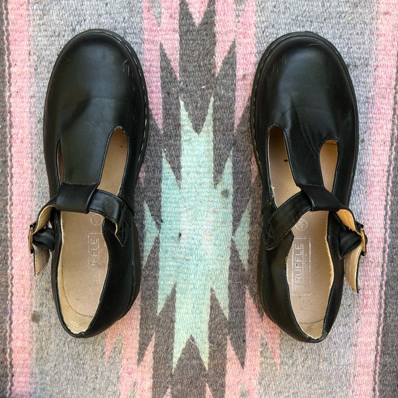 💄Black Mary Janes 💄 - Picture 2 of 5